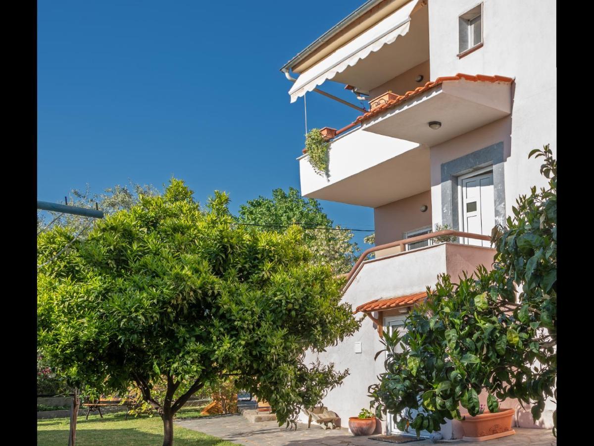 Omalia Apartment Prinos  Exterior photo